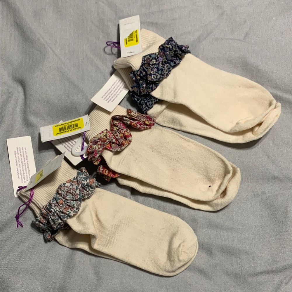 NWT Edgehill Collection Cream Socks with Floral Ruffles